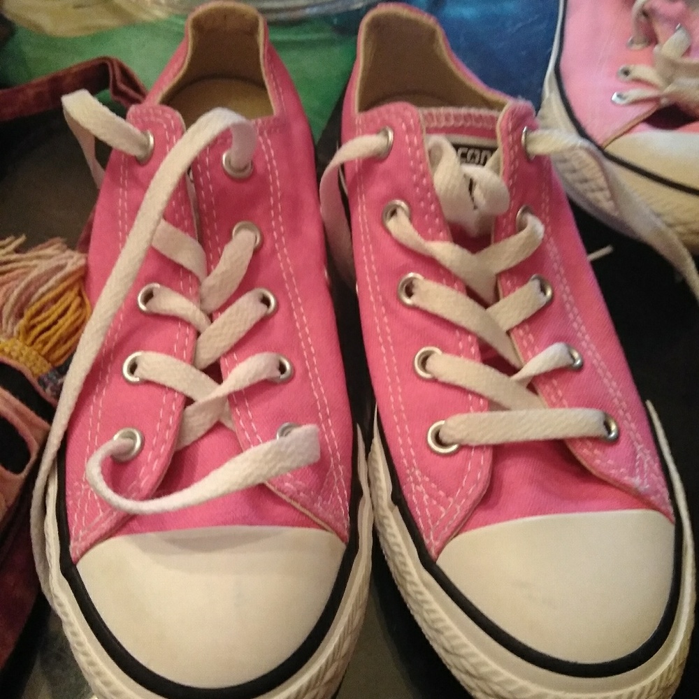 Converse girls shoes barley worn